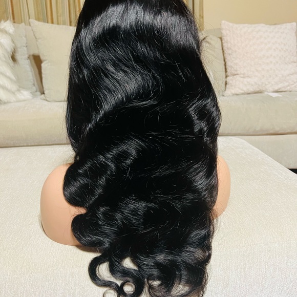 Wig - Picture 3 of 7